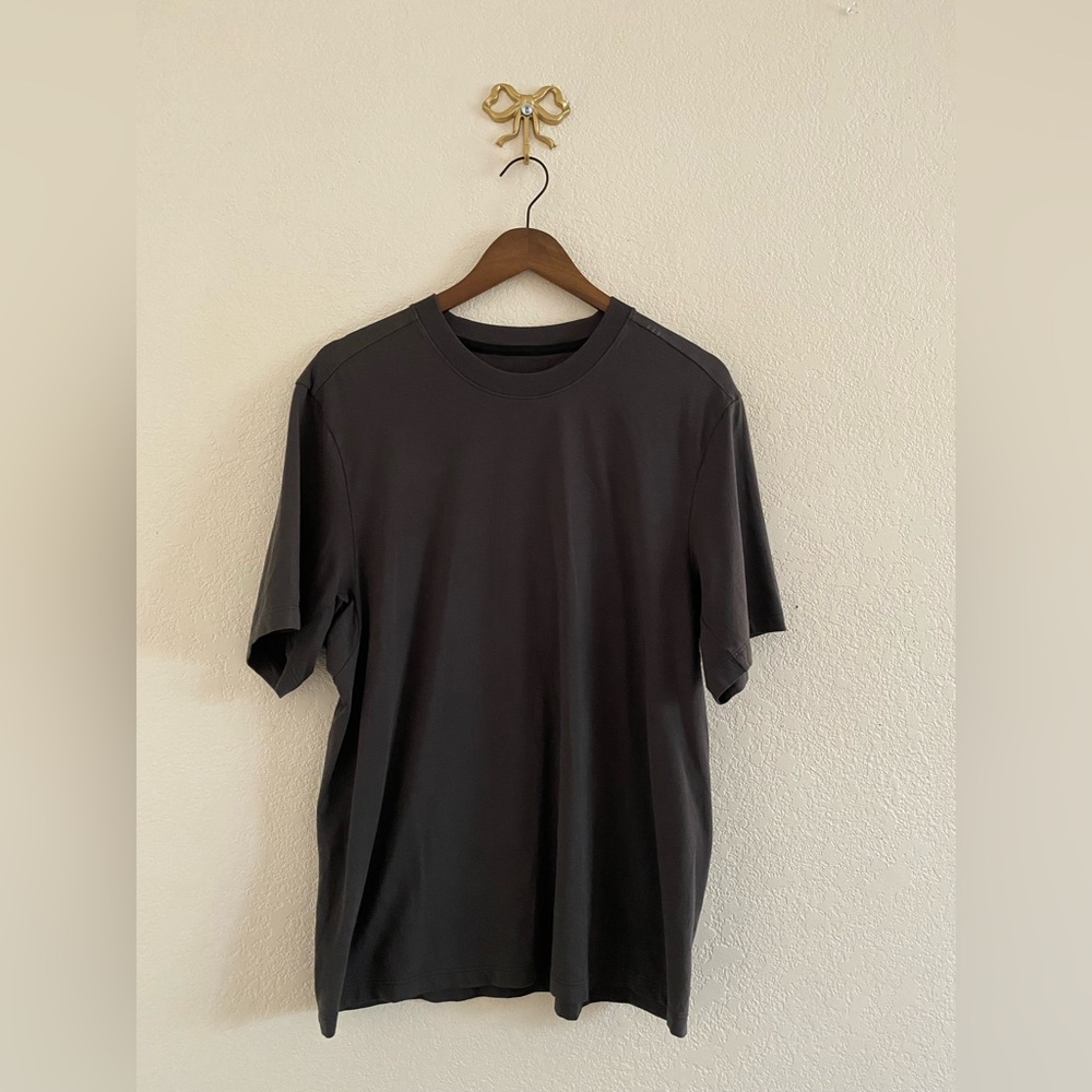 Lululemon Tee Men's Fundamental Short Sleeve Crew Neck T-Shirt Tee Gray